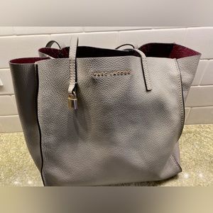 Marc Jacobs Leather Shoulder Handbag in Grey with Duster